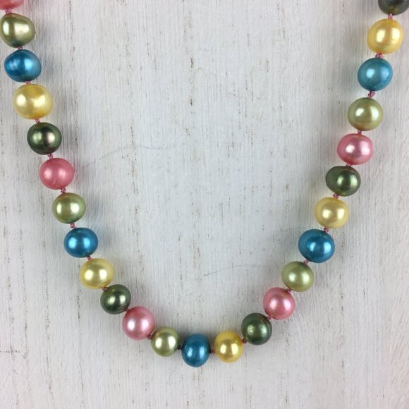 Hand Knotted Multicolor Cultured Freshwater Pearl Necklace - Picture 2 of 3